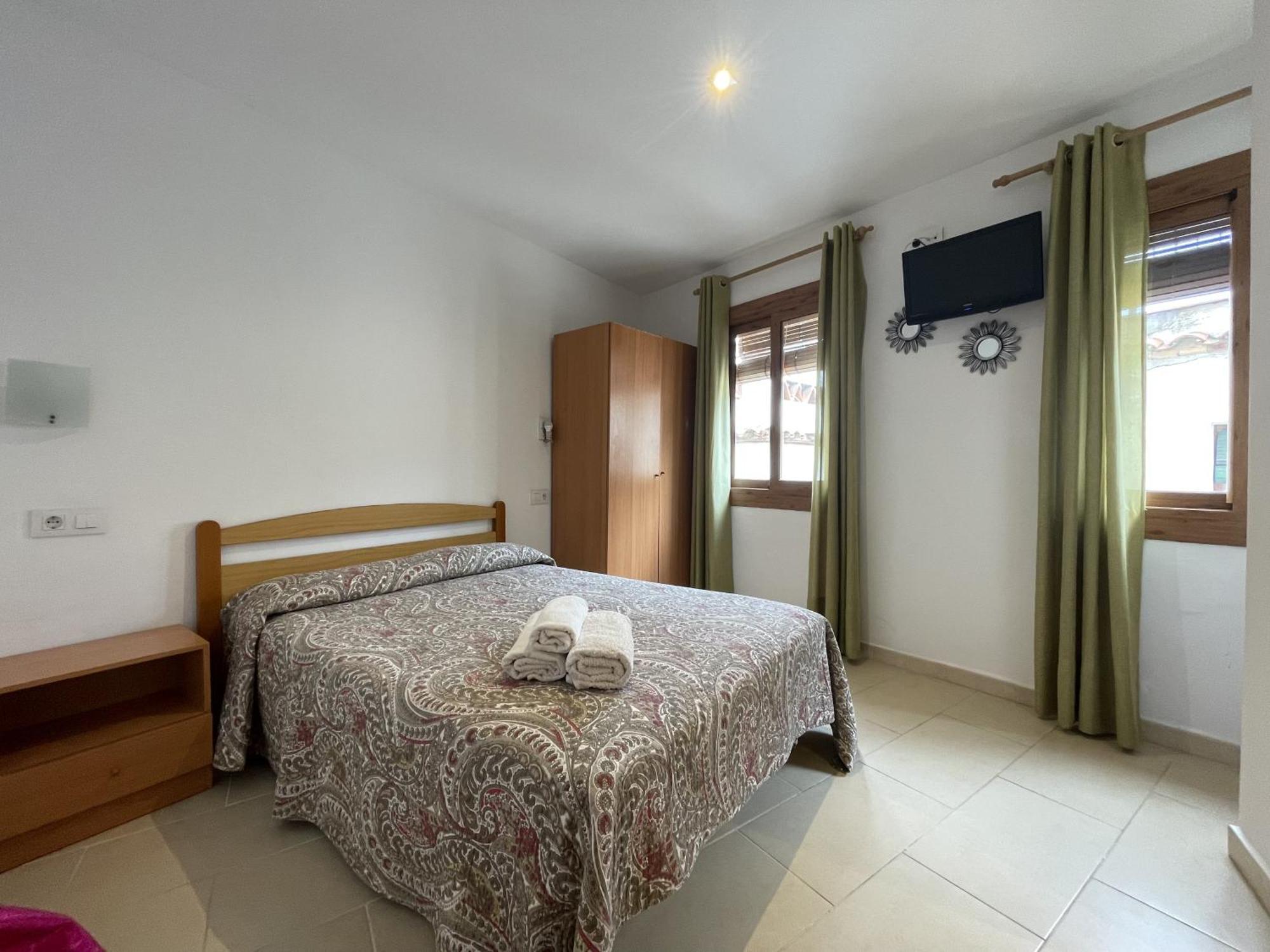 P&R Hostals Codolar Tossa de Mar Exterior photo